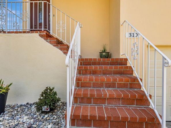 310 Clifton Road, Pacifica CA 94044
