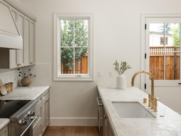 162 Waverley Street, Palo Alto CA 94301