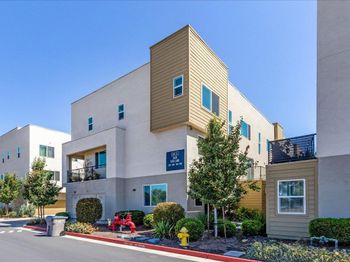 2420 Kita Lane