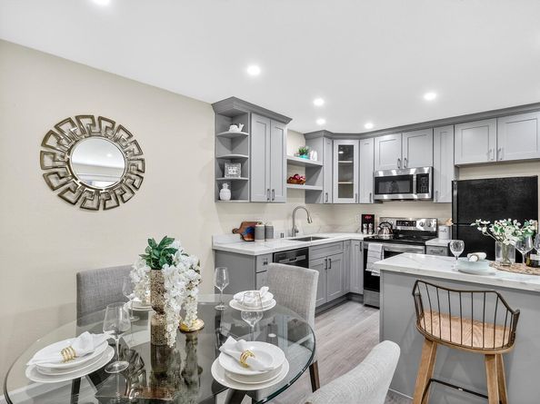 380 Auburn Way 6, San Jose CA 95129