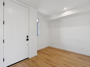 1433 Floribunda Avenue 6, Burlingame CA 94010