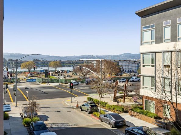 1028 Foster Square Lane 305, Foster City CA 94404