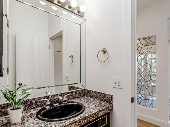 97 E Saint James Street 51, San Jose CA 95112
