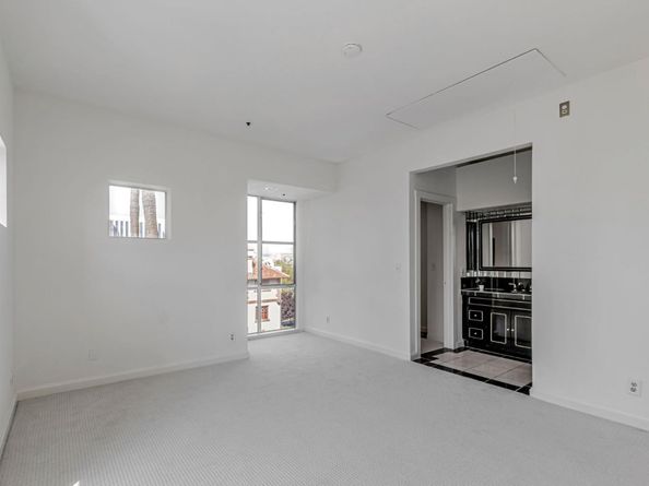97 E Saint James Street 51, San Jose CA 95112
