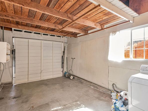 250 San Carlos Avenue, Redwood City CA 94061