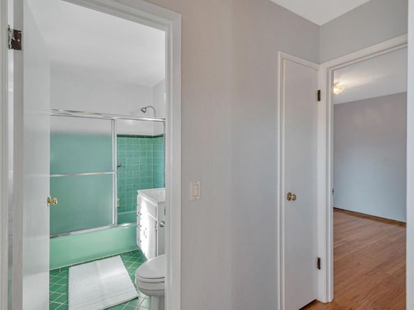 250 San Carlos Avenue, Redwood City CA 94061