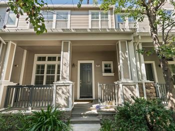 307 Destino Circle