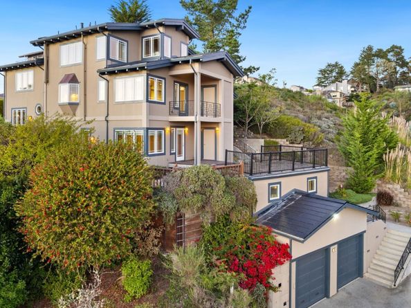 107 Dolphine Avenue, El Granada CA 94018