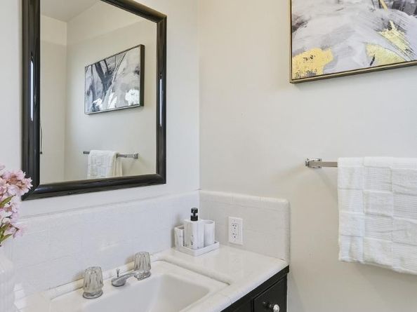 15821 Rica Vista Way, San Jose CA 95127