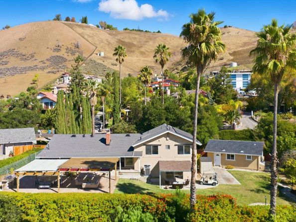 15821 Rica Vista Way, San Jose CA 95127