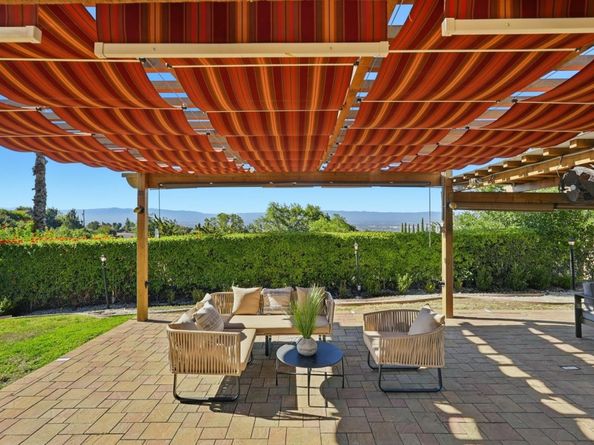 15821 Rica Vista Way, San Jose CA 95127