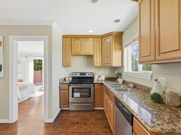 15821 Rica Vista Way, San Jose CA 95127