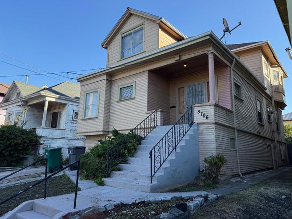 5706 Genoa Street, Oakland CA 94608