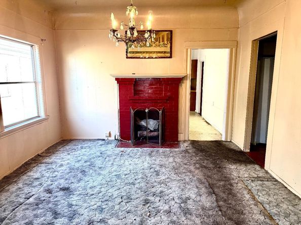 5706 Genoa Street, Oakland CA 94608