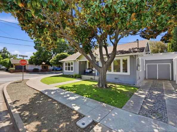 207 E Rincon Avenue, Campbell CA 95008