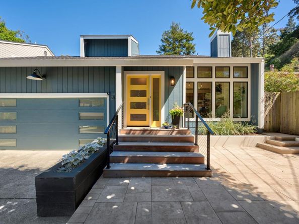 215 Nataqua Avenue, Pacifica CA 94044