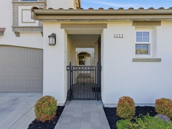 225 Calle Del Rey, Morgan Hill CA 95037