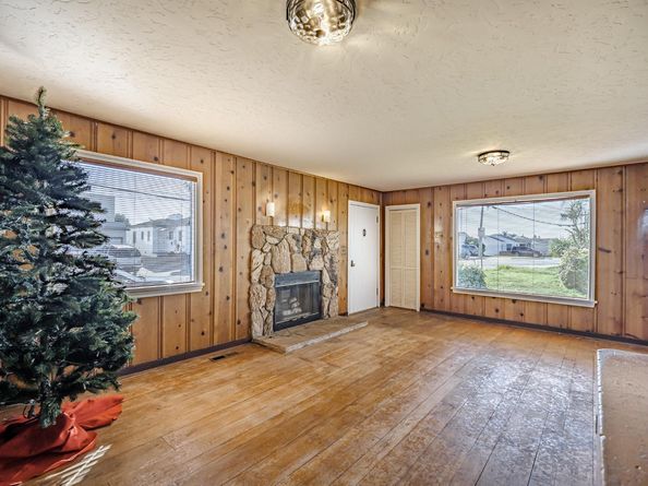 35 Sycamore Street, Watsonville CA 95076