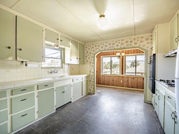 35 Sycamore Street, Watsonville CA 95076