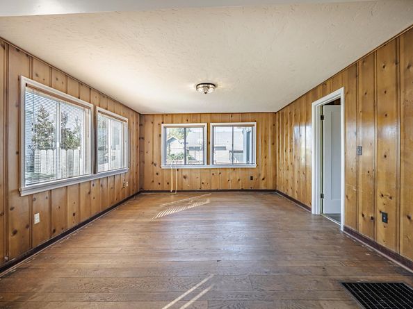 35 Sycamore Street, Watsonville CA 95076