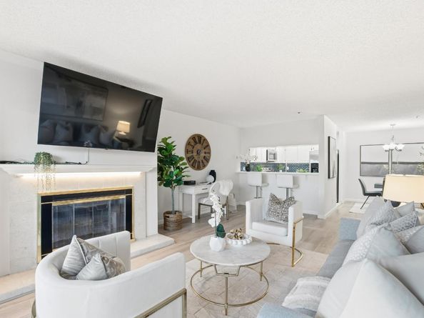 35 W 20th Avenue 203, San Mateo CA 94403