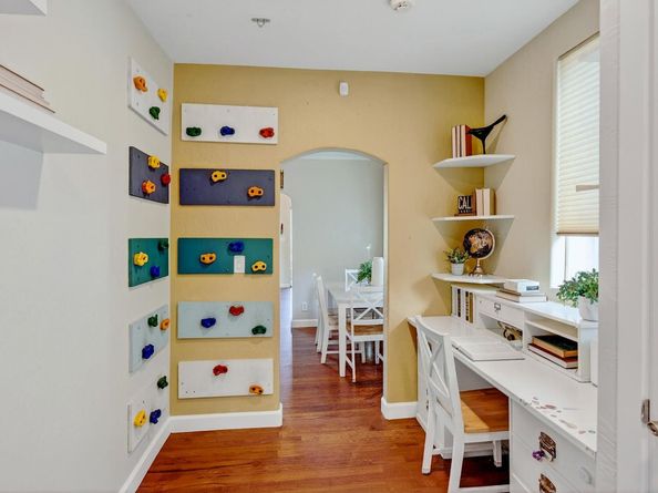 2100 Oberlin Street, Palo Alto CA 94306