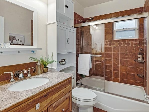 2100 Oberlin Street, Palo Alto CA 94306