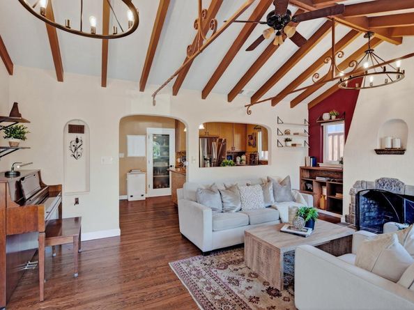 2100 Oberlin Street, Palo Alto CA 94306