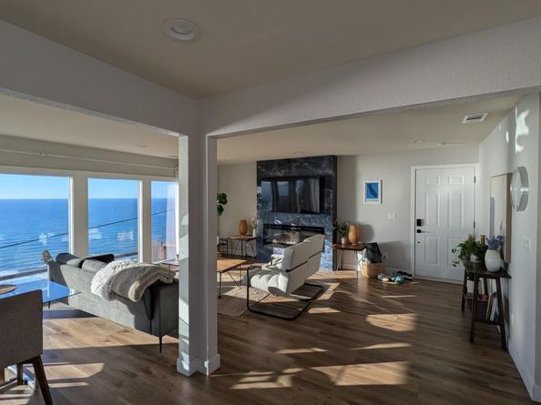 910 Skyline Drive, Daly City CA 94015