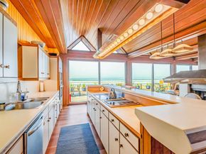 547 Beach Drive, Aptos CA 95003