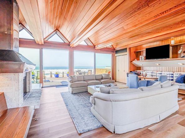 547 Beach Drive, Aptos CA 95003