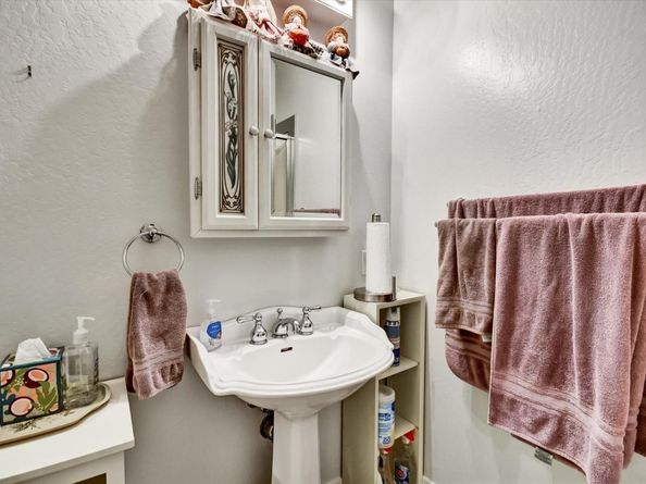 255 Nimitz Avenue, Redwood City CA 94061