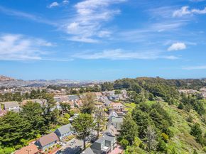 720 Lockhaven Drive, Pacifica CA 94044