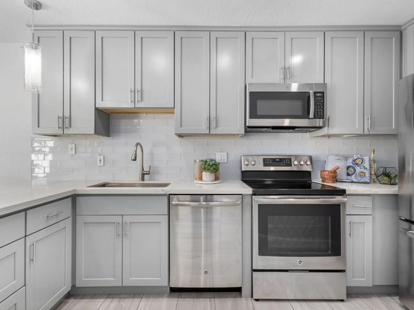 707 Webster Street, Palo Alto CA 94301