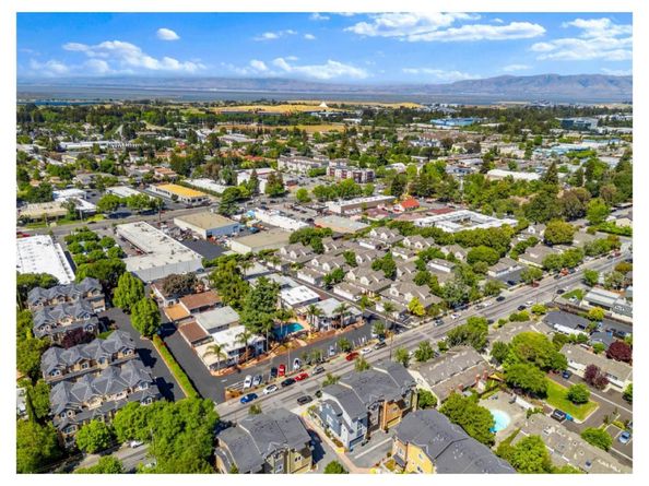 748 Cottage Court, Mountain View CA 94043