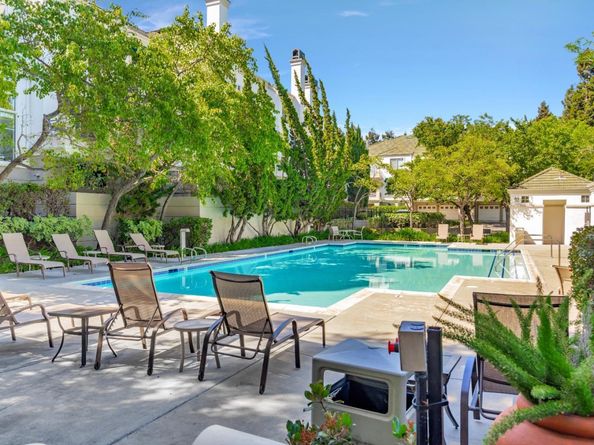 425 Navaro Way 118, San Jose CA 95134