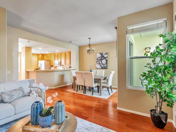 425 Navaro Way 118, San Jose CA 95134