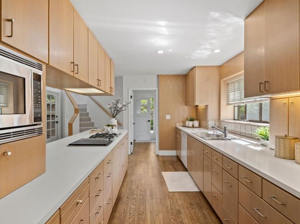 2365 Waverley Street, Palo Alto CA 94301
