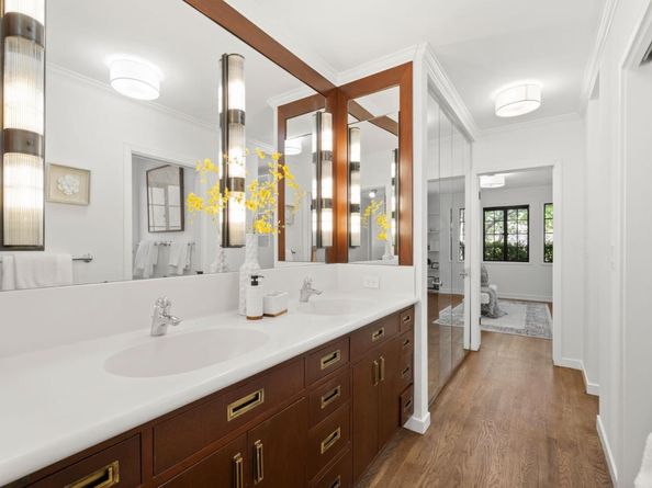 2365 Waverley Street, Palo Alto CA 94301