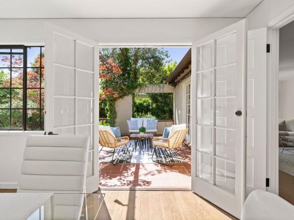 2365 Waverley Street, Palo Alto CA 94301