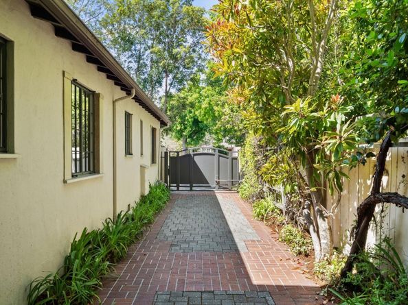 2365 Waverley Street, Palo Alto CA 94301