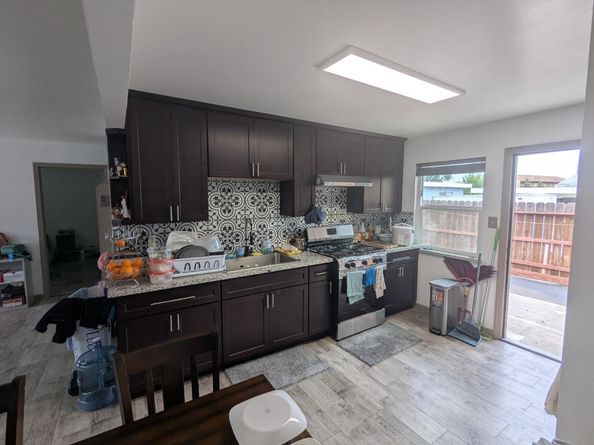 250 Schafer Road, Hayward CA 94544