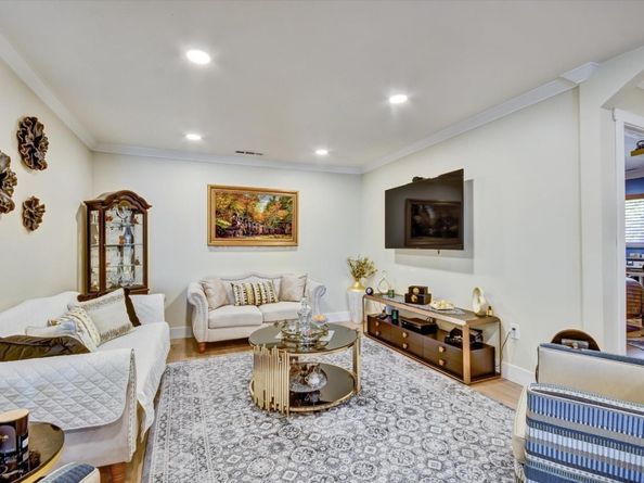 163 Roxbury, Santa Clara CA 95050