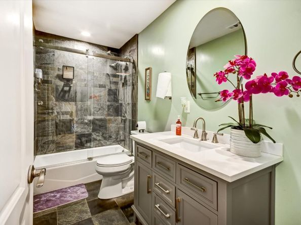 163 Roxbury, Santa Clara CA 95050