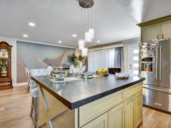 163 Roxbury, Santa Clara CA 95050