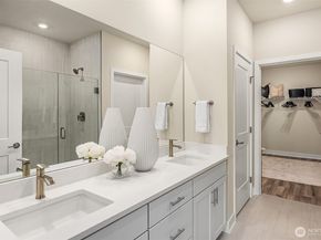 6901 NE 184th Lane 209, Kenmore WA 98028