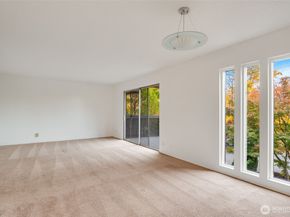 1425 S Puget Drive B3, Renton WA 98055