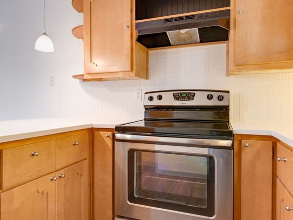 1425 S Puget Drive B3, Renton WA 98055