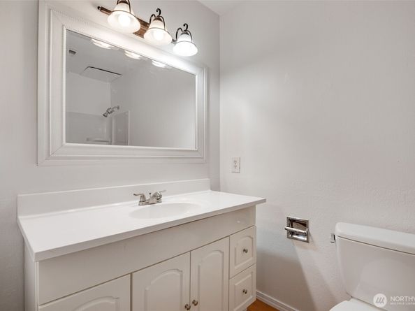 1425 S Puget Drive B3, Renton WA 98055