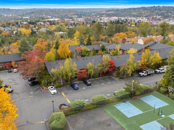 1425 S Puget Drive B3, Renton WA 98055